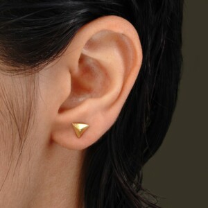 گوشواره طلا طرح هندسی مثلث سایز متوسط کد FE114